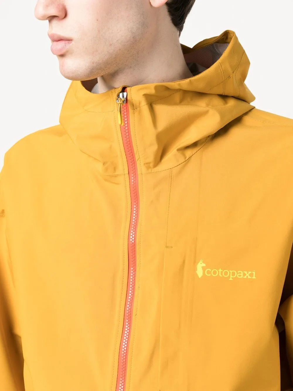 COTOPAXI Coats Yellow