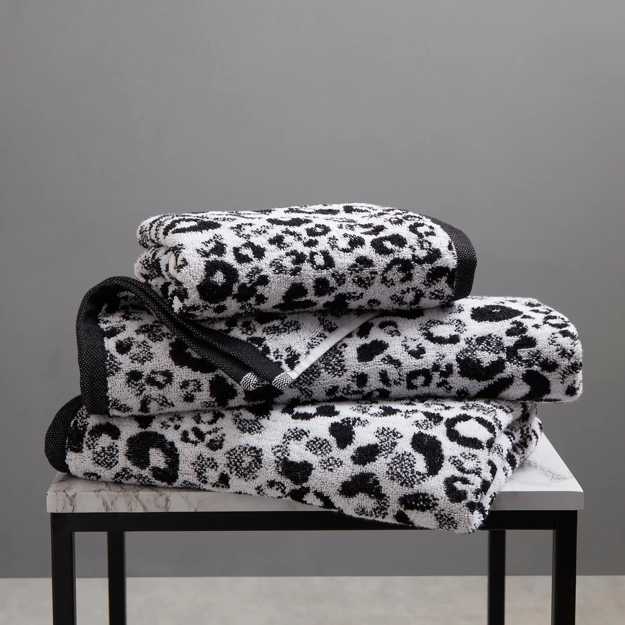 Fusion Animal Print Towel - Black