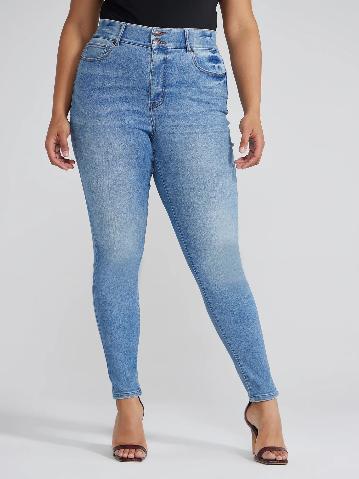 High Rise Curvy Fit Vintage Wash Skinny Jeans