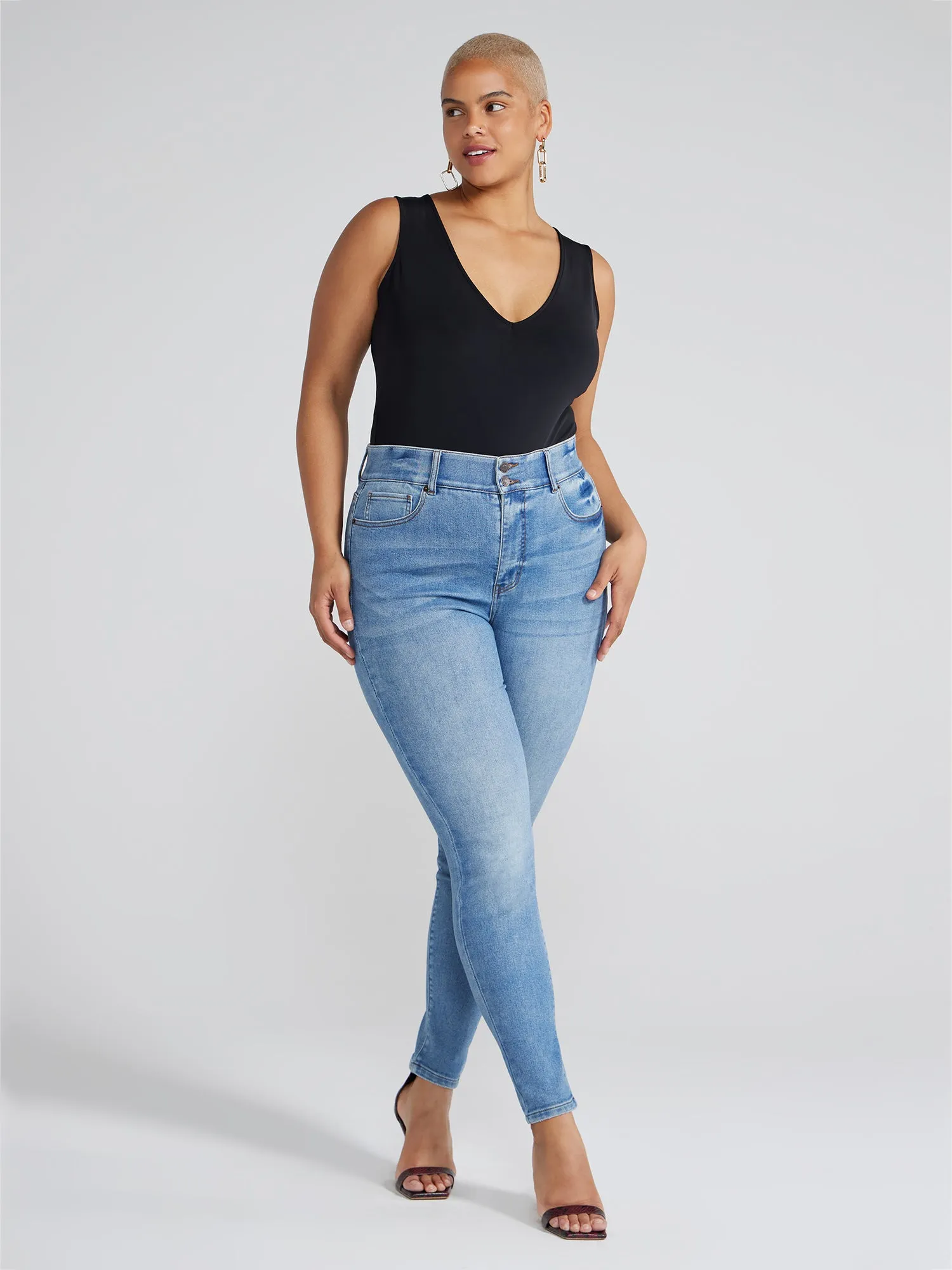 High Rise Curvy Fit Vintage Wash Skinny Jeans