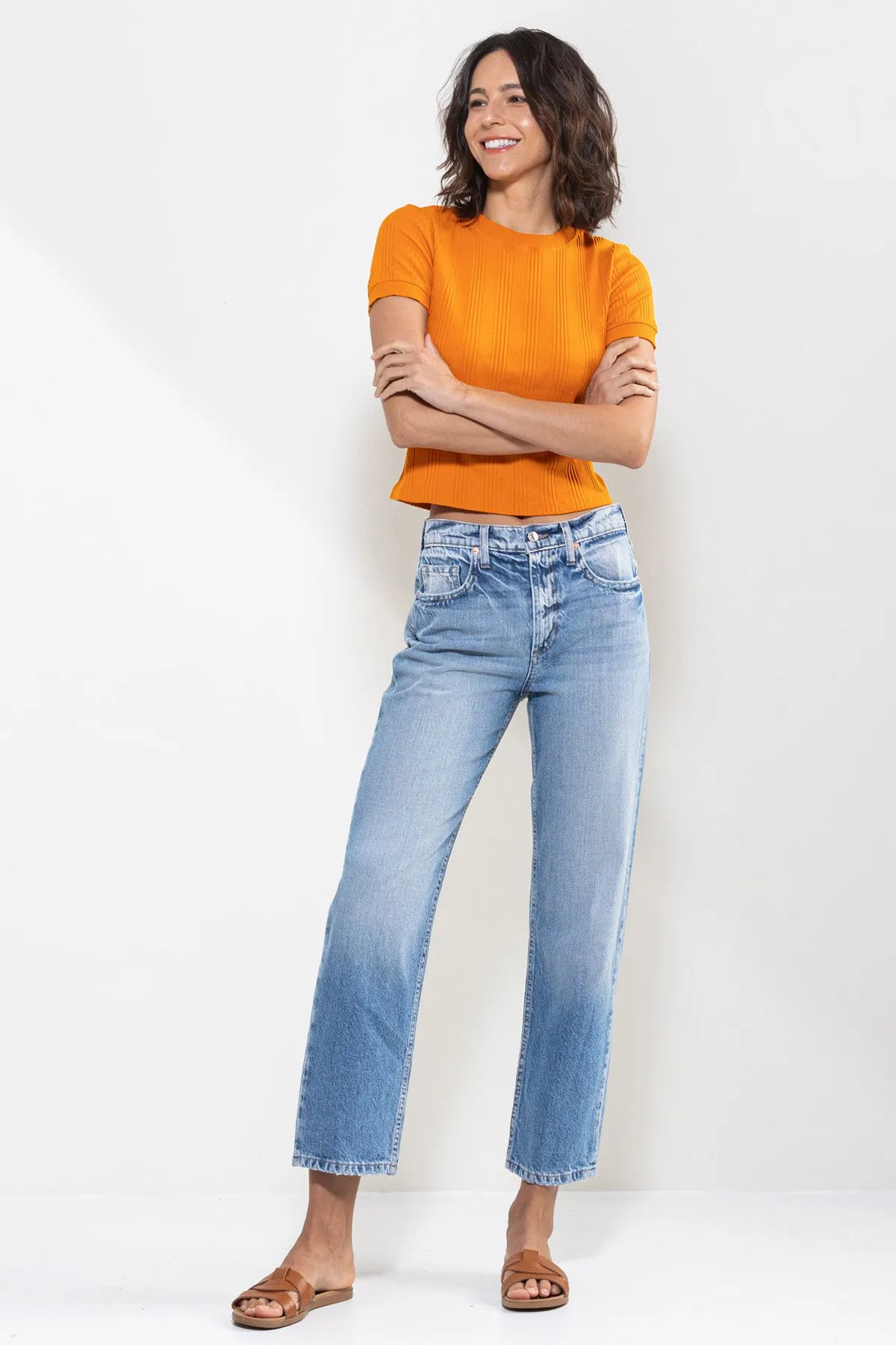 HIGH RISE STRAIGHT JEANS IN VINTAGE LIGHT WASH / SP-P12063