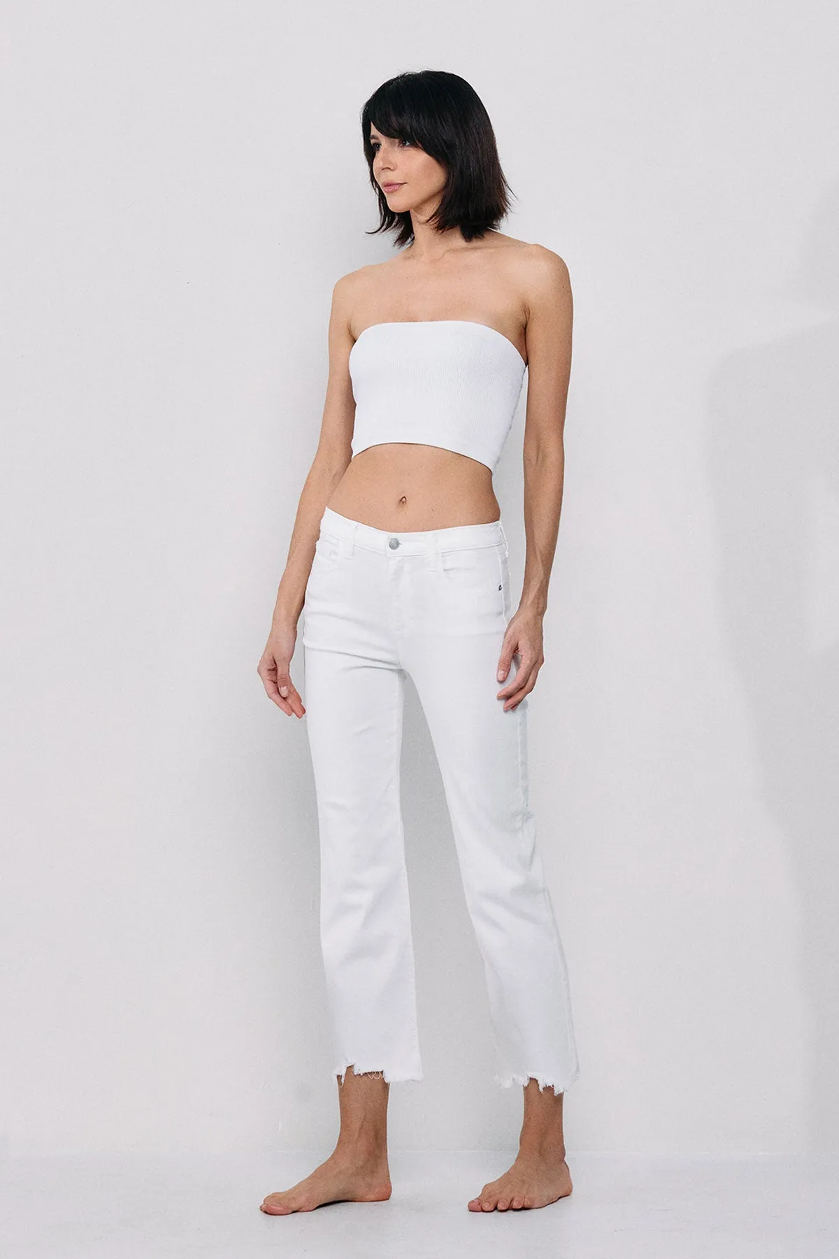 MID RISE KICK FLARE JEANS WITH FRAYED HEM IN WHITE  / SP-P10626WT